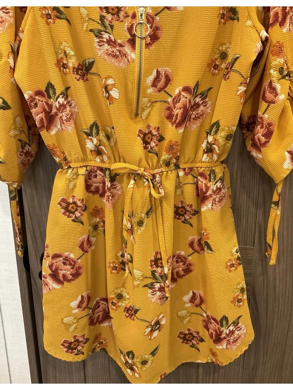 J For Justify Gold /floral ZIP Front Dress Size M